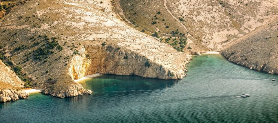 Punat-Private Boat Trip in the Intact Nature of Island Krk - Boat Features and Experience