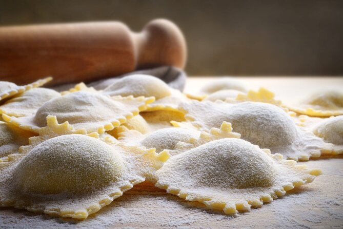 Ravioli and Tagliatelle Class at Locals Home in Positano. - Group Size and Duration Information