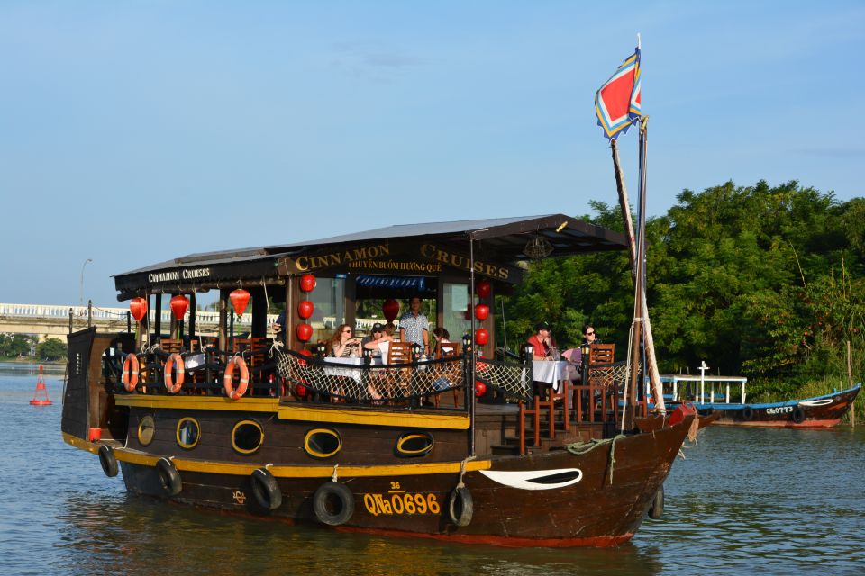 Romantic Sunset Dinner Cruise in Hoi An - Experience Highlights