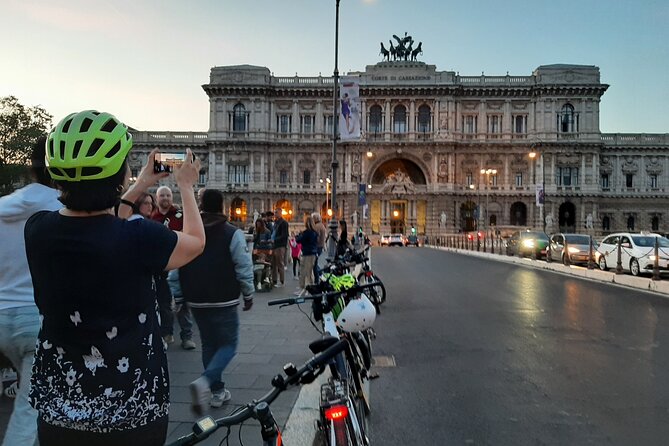 Rome by Night PRIVATE E-Bike Tour - Tour Itinerary