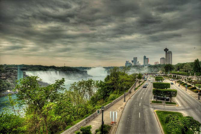 ROUNDTRIP Ground Transfer Toronto Pearson Int Airport (YYZ)-Niagara Falls Canada - Inclusions