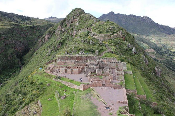 Sacred Valley and Machu Picchu 2 Days 1 Night - Accommodations and Amenities