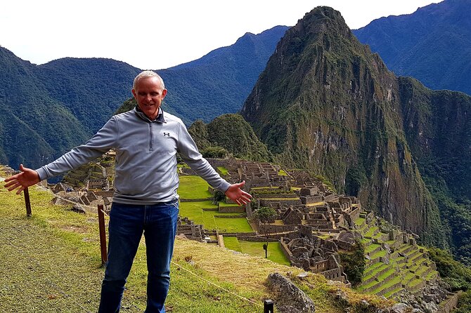 Sacred Valley Hike and Machu Picchu 3-Day Private Tour  - Cusco - Logistics and Accommodation