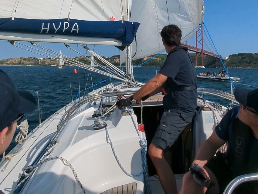 Sailing Initiation - 2 or 4 Hours - Lisbon - Experience