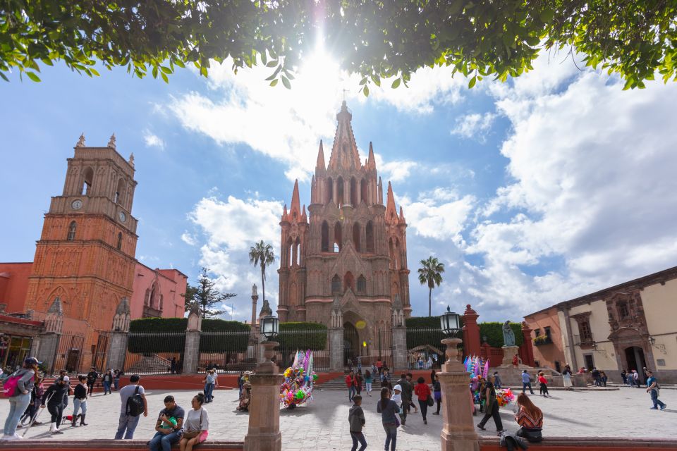 San Miguel: Landmarks and Lunch Walking Tour - Customer Reviews