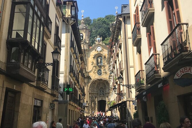 San Sebastian Full-Day Tour With Cider House Lunch (From Bilbao) - Sightseeing in San Sebastian