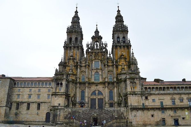 Santiago De Compostela & Viana Do Castelo From Porto - Booking Information