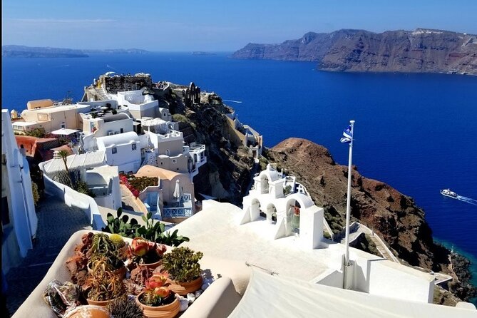 Santorini Highlights and Wine Private Tour - Local Cultural Insights