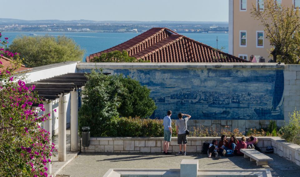See Lisbon Through the Eyes of a Local - Free Walking Tour - Tour Experience