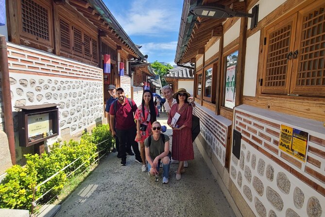Seoul Spectrum: Walking Through Koreas Rich Heritage - Customer Support and Assistance Details
