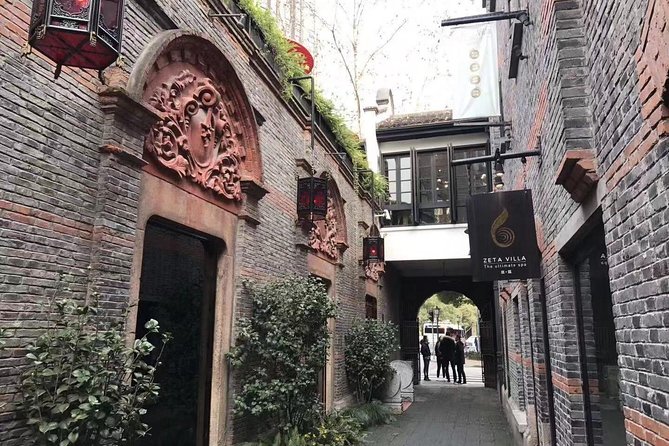 Shanghai Private Tour of Xintiandi, the Bund & Night Scenery of Qibao Old Street - Xintiandi Exploration