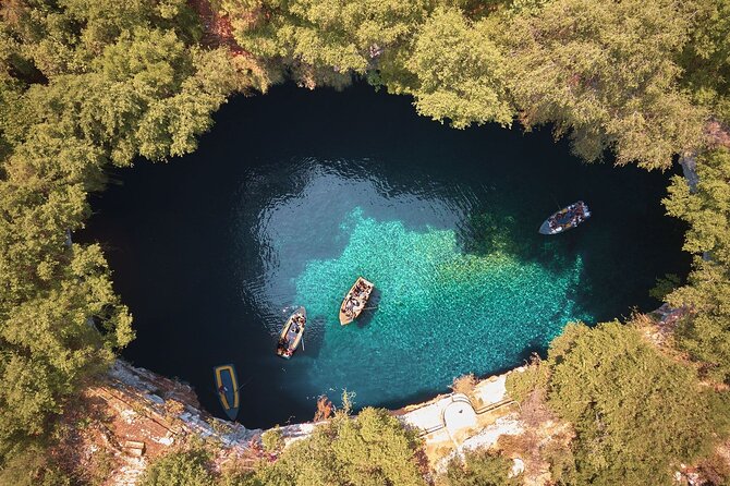 Shorex: Drogarati & Melissani Caves With Myrtos Beach Photostop - Melissani Cave Discovery