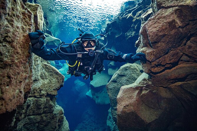Silfra: Diving Between Tectonic Plates - Meet on Location - Silfra Geological Features Exploration