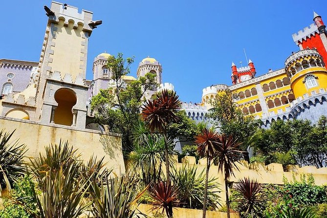 Sintra and Cascais Small Group Tour From Lisbon - Tour Guide Information