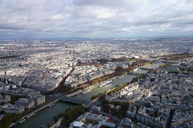 Skip-The-Line Eiffel Tower Small Group Tour With Priority Access - Cancellation Policy