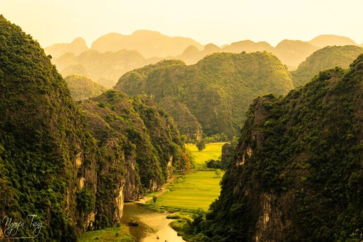 Small Group Tour From Hanoi: Mua Cave, Tam Coc, Bich Dong - Experience Highlights