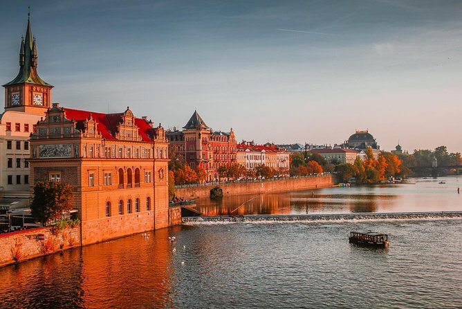 Small Group Walking Tour: Full Prague Overview - Itinerary for the Walking Tour