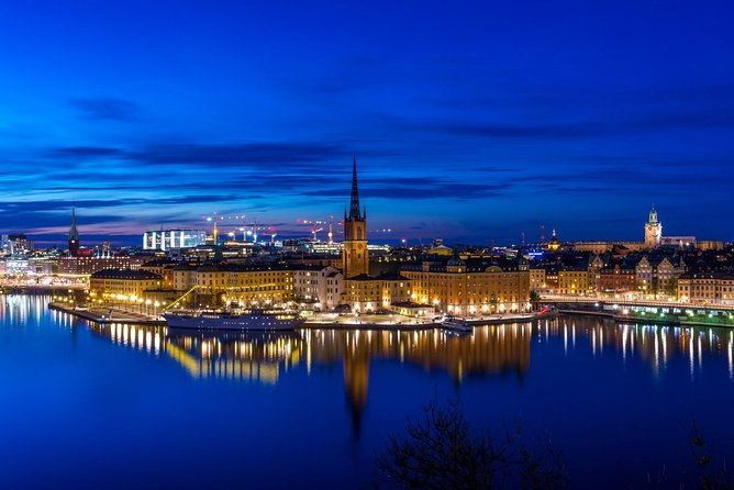 Stockholm Airport Transfers : Airport ARN to Stockholm City in Luxury Van - Additional Details and Information