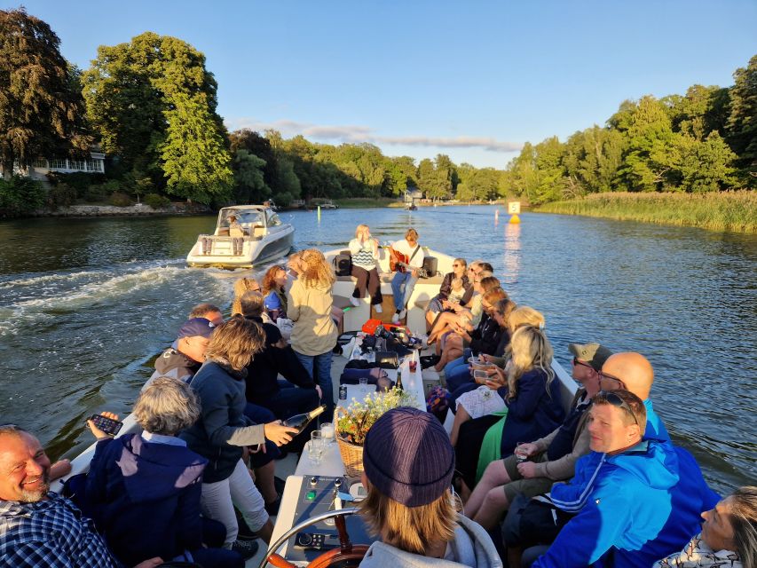 Stockholm: Electric Boat Tour With Live Music - Experience Highlights