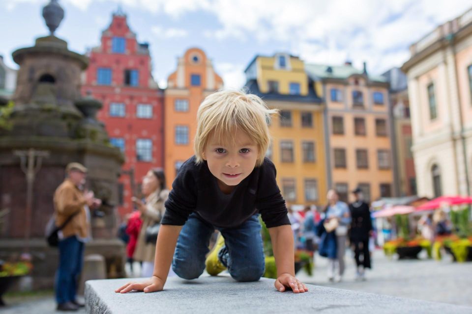 Stockholm Gamla Stan Walking Tour and Djurgården Boat Cruise - Experience Highlights