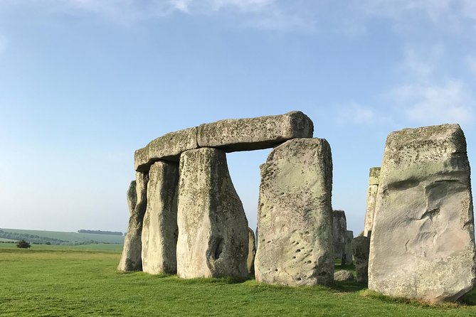 Stonehenge Independent Visit With Private Driver by Luxury Sedan - Visit Experience