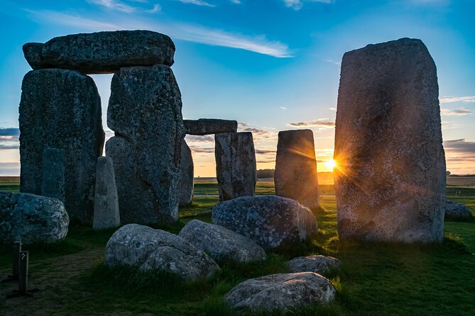 Stonehenge Special Access Guided Morning Tour From London - Detailed Itinerary