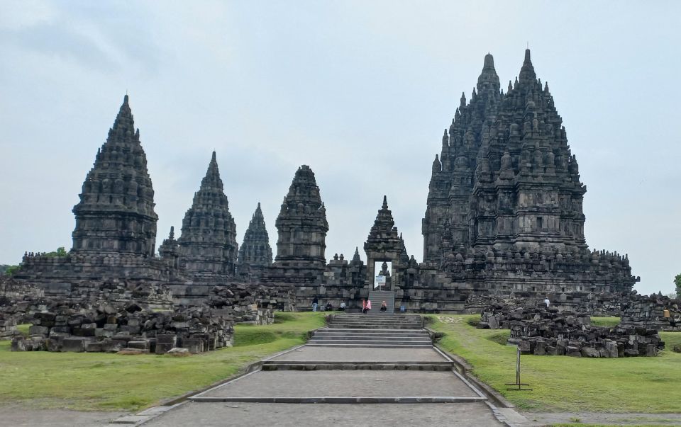 Sunset at Prambanan Temple & Ramayana Ballet Performance - Tour Details