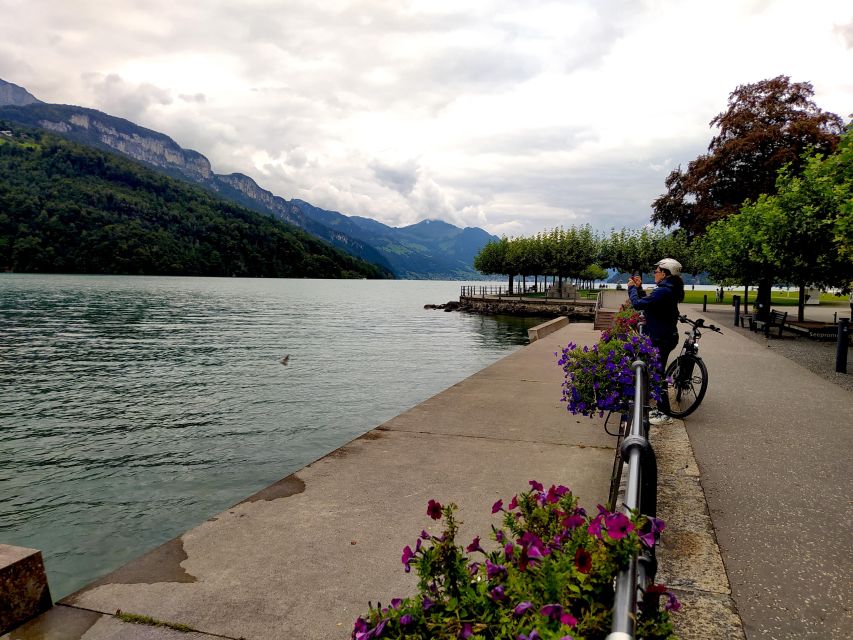 Swiss Army Knife Valley Bike Tour and Lake Lucerne Cruise - Tour Highlights and Activities