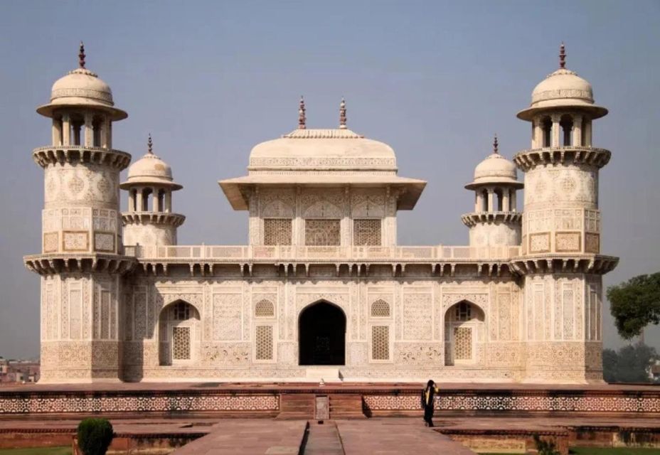 Taj, Agra Fort & Baby Taj Same Day Tour From Delhi To Delhi - Agra Fort Exploration and Lunch