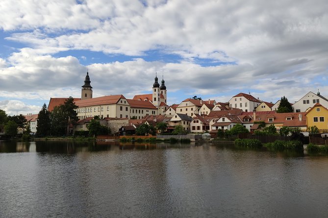 Telc And Cervena Lhota Chateau Private Tour From Prague - Chateau Cervena Lhota Visit