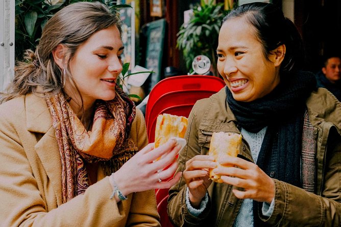 The 10 Tastings of Hanoi With Locals: Private Street Food Tour - Exploring Old Quarter on Foot