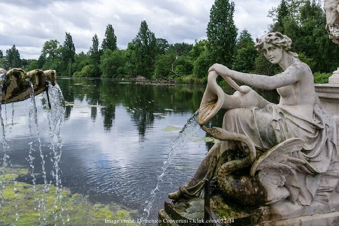 The Victoria & Albert Museum & Kensington: Private Half-Day Tour - Museum Showcases