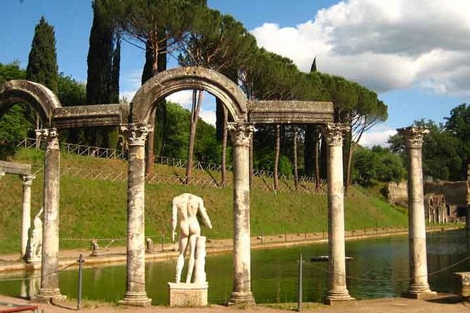 Tivoli Gardens & Hadrians Villa Full Day Guided Tour - Villa Visits