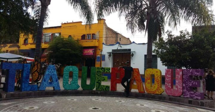 Tlaquepaque Magic Town: Artisans, Traditions, Architecture - Explore Time-Honored Traditions