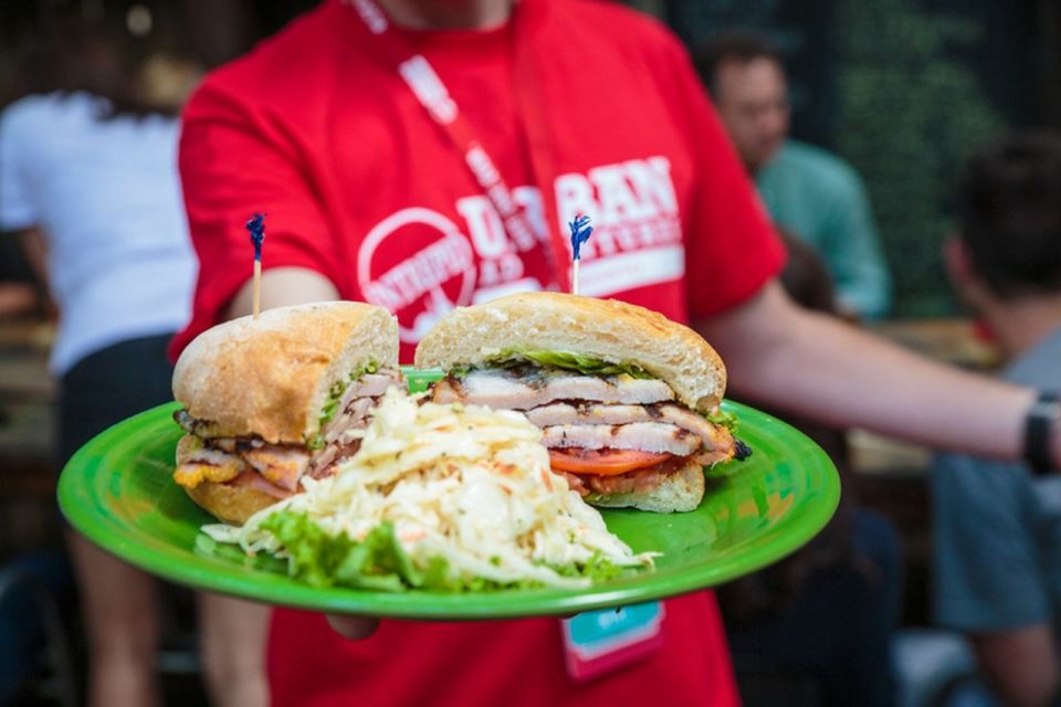 Toronto: Canadian Food Discovery at the St Lawrence Market - Peameal Bacon Sandwich Delight