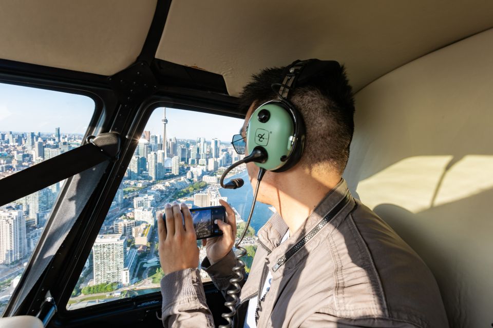 Toronto: City Sightseeing Helicopter Tour - Experience Highlights