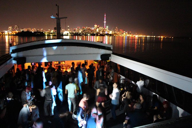 Toronto Obsession III Dinner Boat Cruise - Entertainment and Activities