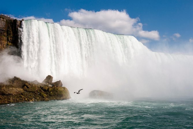 Toronto To Niagara Falls Day Tour (Includes Boat Cruise & Wine Tasting) - Transportation Details