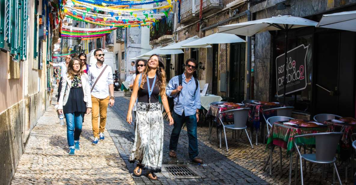 Total Lisbon Experience Walking Tour With Seafood Lunch - Group Size and Cancellation Policy