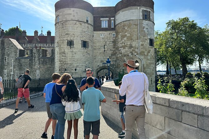 Tower of London & Tower Bridge Private Tour for Kids and Families - Attire and Comfort Tips