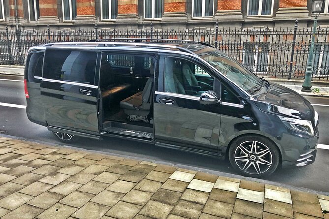 Transfer Brussels Airport - Antwerp MB V-CLASS 7 PAX - Service Inclusions and Features