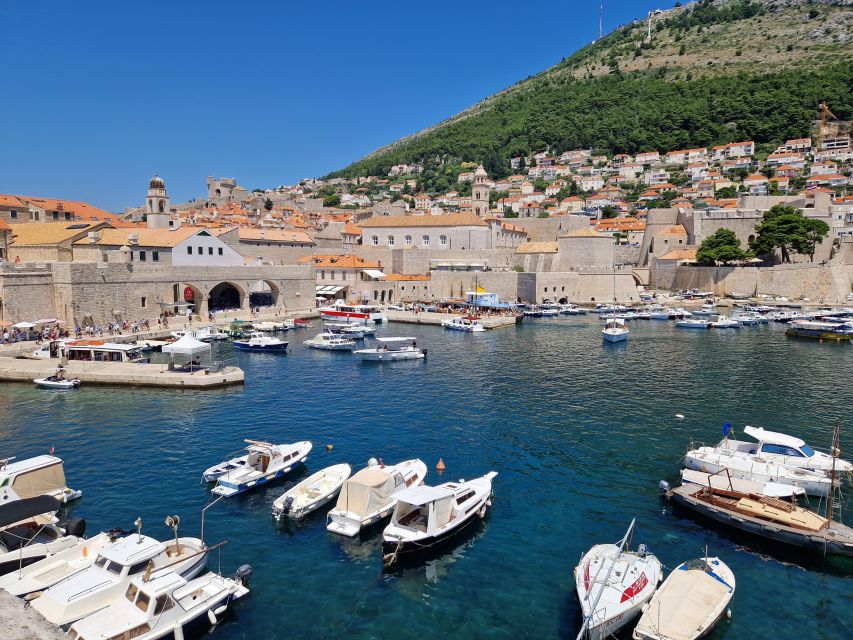 Transfer Dubrovnik Airport to Split - Participant Selection and Date Availability