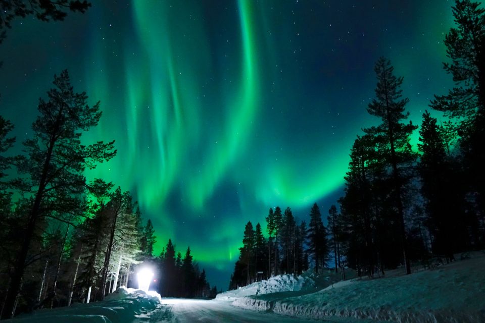 Tromsø: Northern Lights Walking Tour - Experience Itinerary