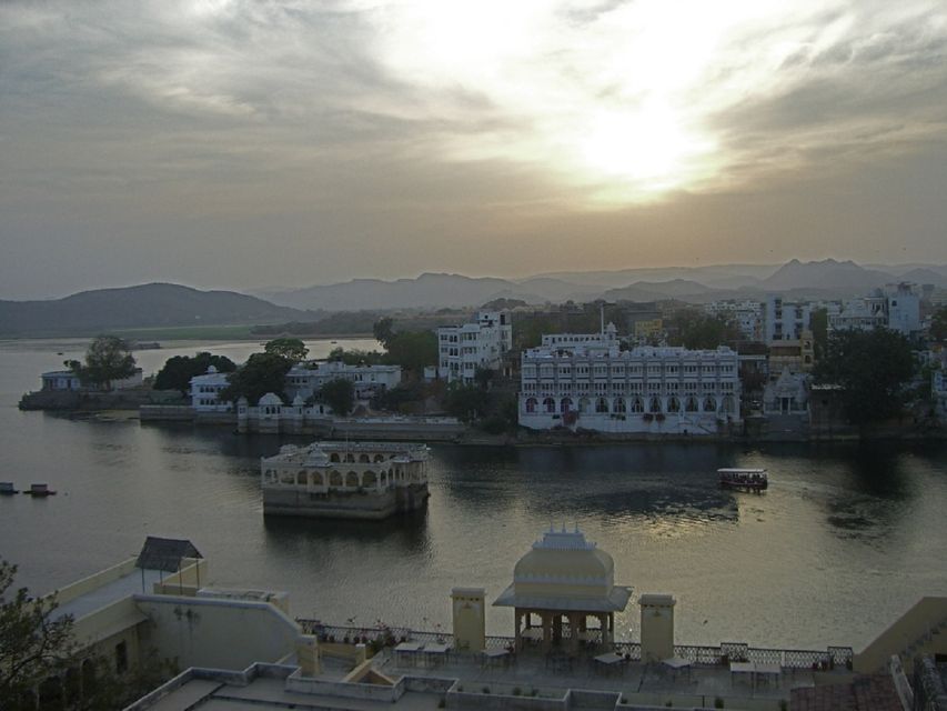 Udaipur: 3-Hour Pub Crawl - Experience Highlights and Interactions