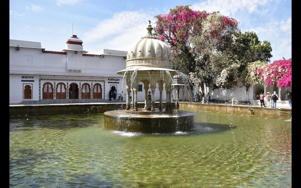 Udaipur Full-Day Private Sightseeing Tour With Guide - Detailed Itinerary Highlights