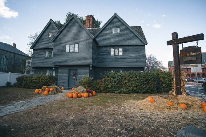 Ultimate Historic Salem and Witch Trials Self-Guided Walking Tour - App Features