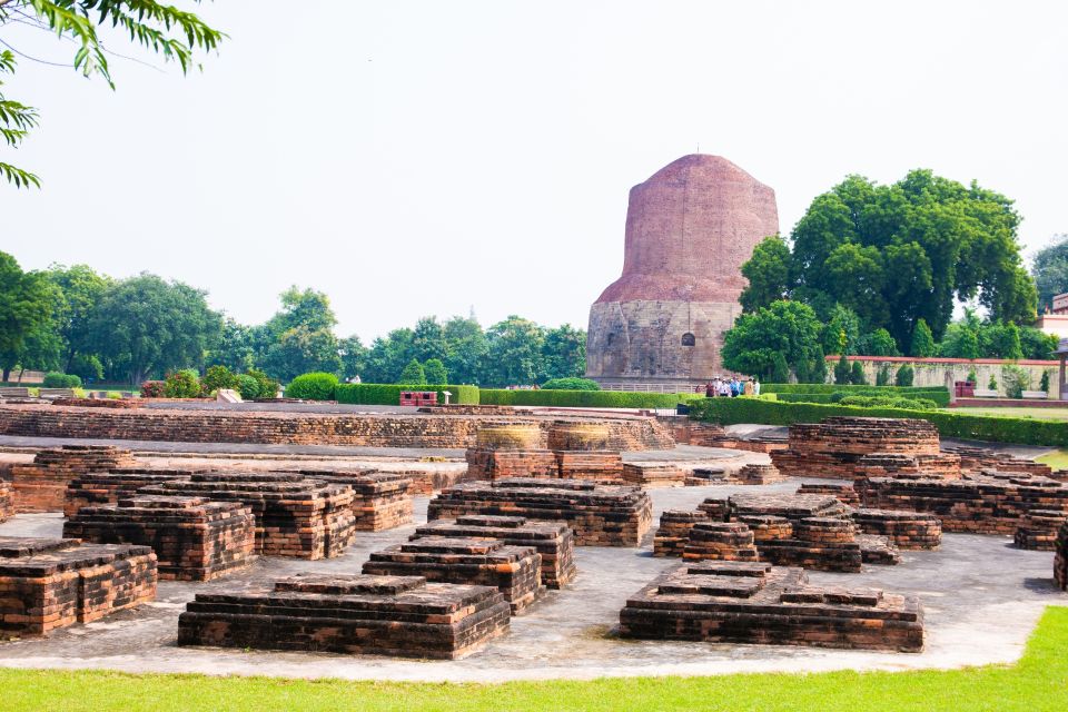 Varansi: Day Tour to Sarnath With Boating and Ganga Aarti - Experience Highlights