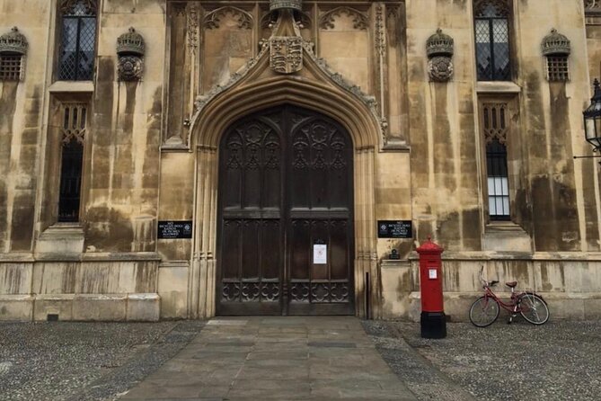 Varsity Cambridge Private University Led Guided Walking Tour - Student-Led Guides