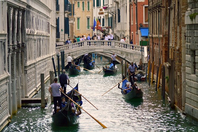 Venice Gondola Ride and Serenade - Experience Overview