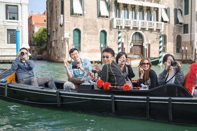 Venice Gondola Ride - What to Expect on the Ride